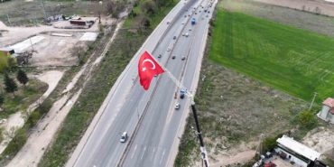 43-metre-yukseklige-dev-turk-bayragi-jIuCyJG1.jpg