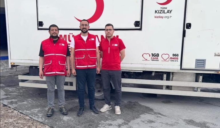 Afyonkarahisar Kızılay ekibi deprem bölgesi için yola çıktı