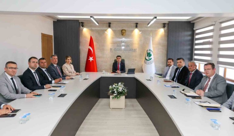 Bilecik’te asfalt sezonu başlıyor, köy yolları ve içme suyu projeleri gündemde