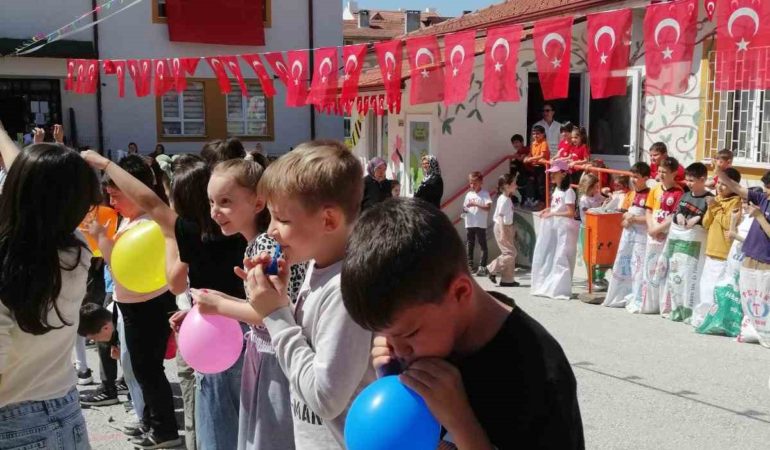 Bozüyük’te 23 Nisan coşkusu