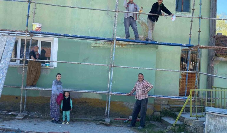 Hayırsever aile Gemiç mahalle camisi için harekete geçti