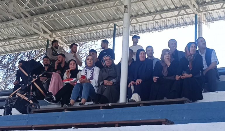 Kınıkspor maçında tribünleri dolduran kadınlara teşekkür