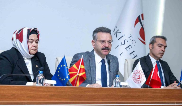 ’Kriz ve Afet Zamanlarında Bağımlılıkla Mücadelede Kamu-STK İş Birliği’ toplantısı yapıldı