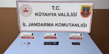 kutahyada-jandarmadan-uyusturucu-operasyonu-3-gozalti-BmyUxnxZ.jpg