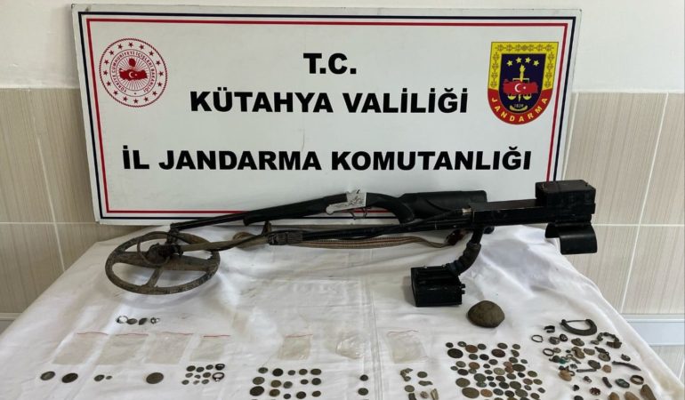 Kütahya’da tarihi eser operasyonu