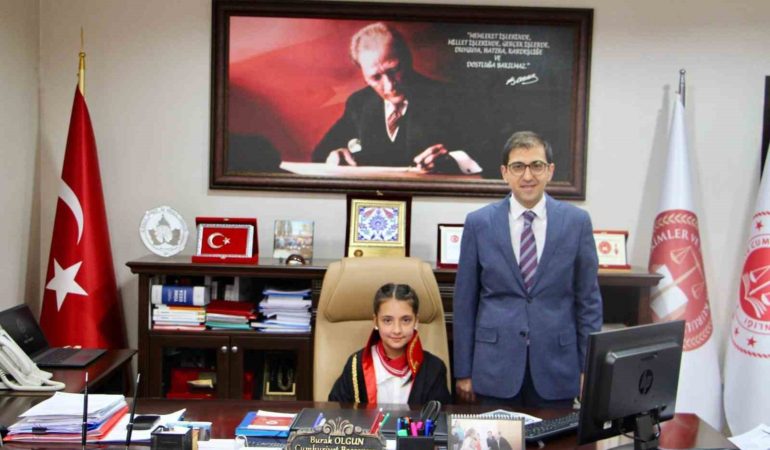 Minik öğrenciler Cumhuriyet Başsavcısı oldular