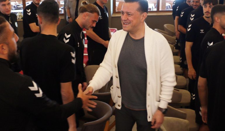 AK Parti MKYK Üyesi ve Eskişehir Milletvekili Nebi Hatipoğlu, Eskişehirspor’un Manavgat Deplasmanında Takımı Yalnız Bırakmadı