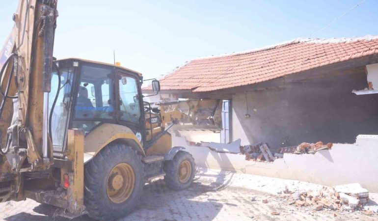 Odunpazarı Belediyesi’nden kaçak yapılarla kararlı mücadele