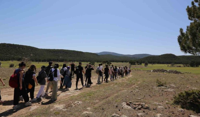 Öğrenciler Frig Vadilerini doyasıya gezdi