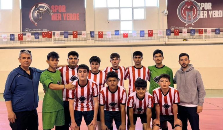 Söğüt Anadolu Lisesi Futsal Takımı il birincisi oldu