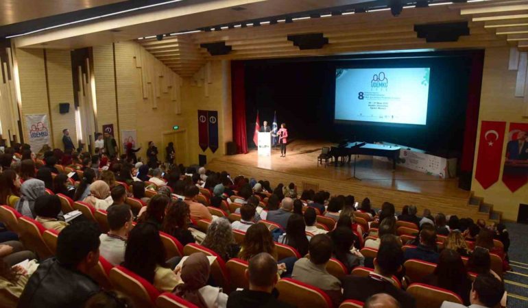 UDEMKO 2025, Anadolu Üniversitesi ev sahipliğinde başladı