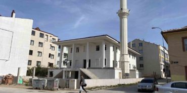 yaklasik-10-yil-once-yapimina-baslanan-cami-bitirilemedi-FNrqlm31.jpg